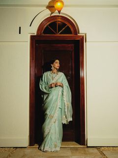 Sonam Kapoor feet photo 17