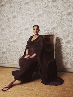 Sonam Kapoor feet photo 6