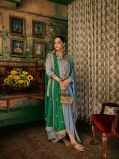 Sonam Kapoor feet photo 3