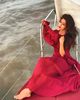 Sonarika Bhadoria feet photo thumbnail