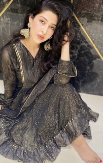 Sonarika Bhadoria feet photo thumbnail