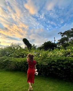 Sonarika Bhadoria feet photo thumbnail