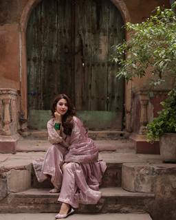 Sonarika Bhadoria feet photo thumbnail