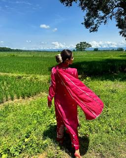 Sonarika Bhadoria feet photo thumbnail