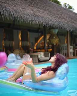 Sonarika Bhadoria feet photo thumbnail