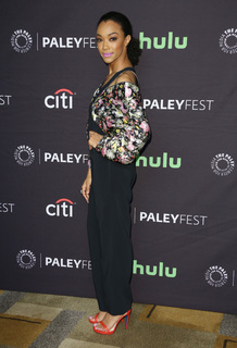 Sonequa Martin-Green feet photo thumbnail