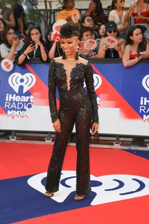 Sonequa Martin-Green feet photo thumbnail