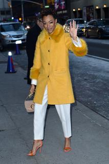 Sonequa Martin-Green feet photo thumbnail