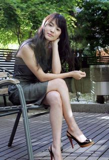 Song Hye-Kyo feet photo thumbnail