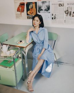 Song Hye-Kyo feet photo thumbnail