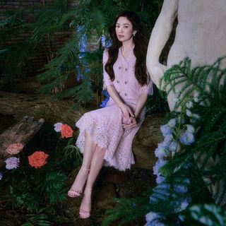 Song Hye-Kyo feet photo thumbnail