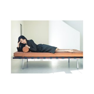 Song Hye-Kyo feet photo thumbnail