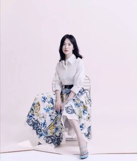 Song Hye-Kyo feet photo thumbnail