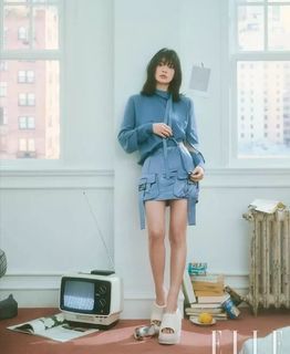 Song Hye-Kyo feet photo thumbnail