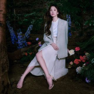 Song Hye-Kyo feet photo thumbnail