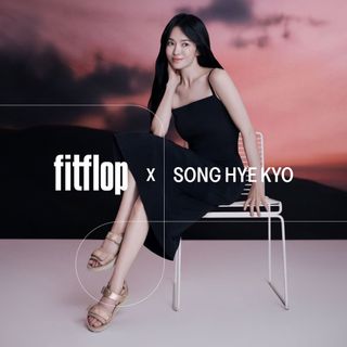 Song Hye-kyo feet photo 16