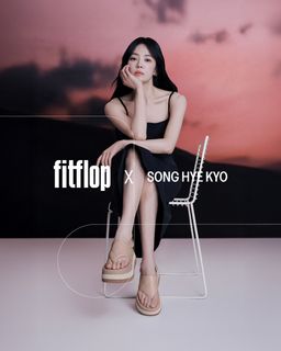 Song Hye-kyo feet photo 15