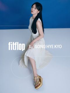 Song Hye-kyo feet photo 20