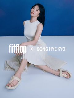 Song Hye-kyo feet photo 6