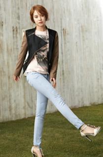 Song Ji-hyo feet photo thumbnail