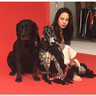 Song Ji-hyo feet photo thumbnail