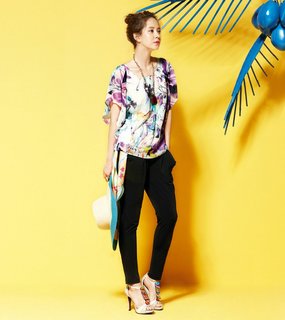 Song Ji-hyo feet photo thumbnail