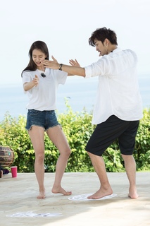 Song Ji-hyo feet photo thumbnail