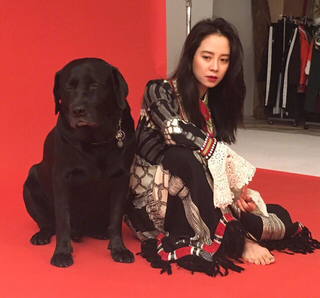 Song Ji-hyo feet photo thumbnail