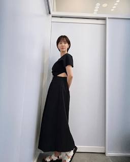 Song Ji-hyo feet photo thumbnail