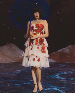 Song Yuqi feet photo thumbnail