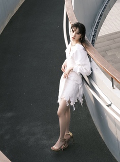 Song Yuqi feet photo thumbnail