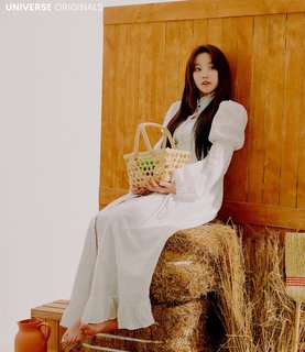 Song Yuqi feet photo thumbnail