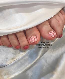 Song Yuqi feet photo thumbnail