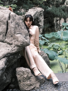 Song Yuqi feet photo thumbnail