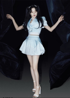 Song Yuqi feet photo thumbnail