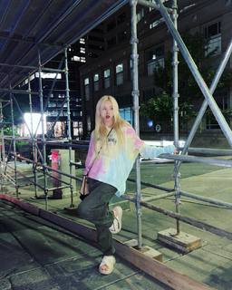 Song Yuqi feet photo thumbnail