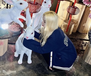 Song Yuqi feet photo thumbnail