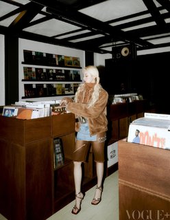 Song Yuqi feet photo thumbnail