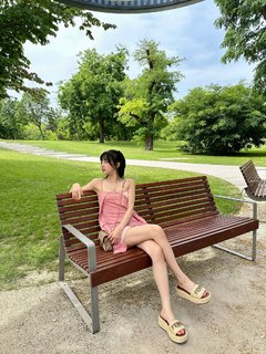 Song Yuqi feet photo thumbnail