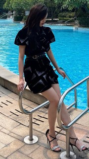 Song Yuqi feet photo thumbnail