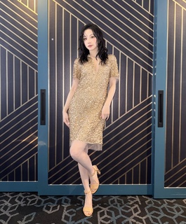 Song Yuqi feet photo thumbnail