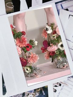 Song Yuqi feet photo 11