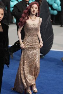 Song Yuqi feet photo 8