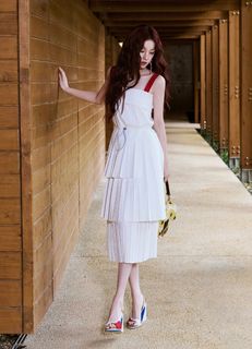 Song Yuqi feet photo 12