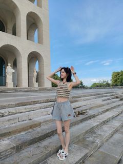 Song Yuqi feet photo 5
