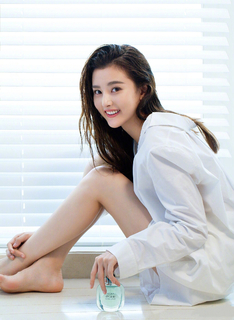 Song Zuer feet photo 8