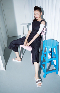 Song Zuer feet photo 10