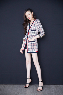 Song Zuer feet photo 16