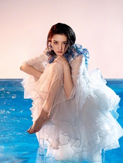 Song Zuer feet photo 14