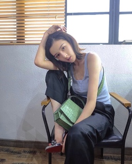 Song Zuer feet photo 17